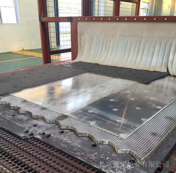 铝型材蜂窝板焊接用钎焊炉